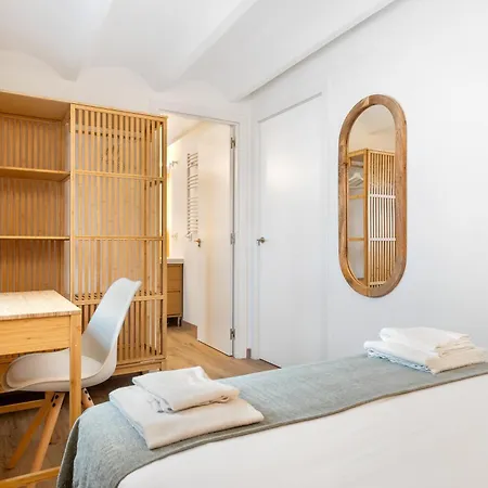 Flateli Pelayo H7 Apartment