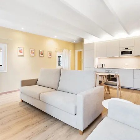 Flateli Pelayo H7 Apartmán *